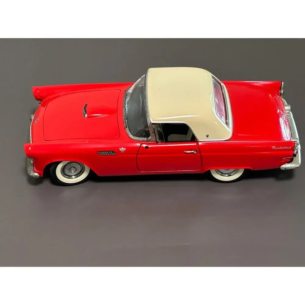 1955 Ford Thunderbird Diecast 1:18 Road Legends Red T-Bird Cream Removable Roof